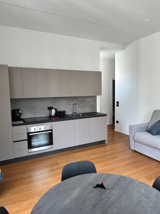 Loft Metro Mergellina - Posizione Strategica Per Visitare Napoli Appartement Buitenkant foto